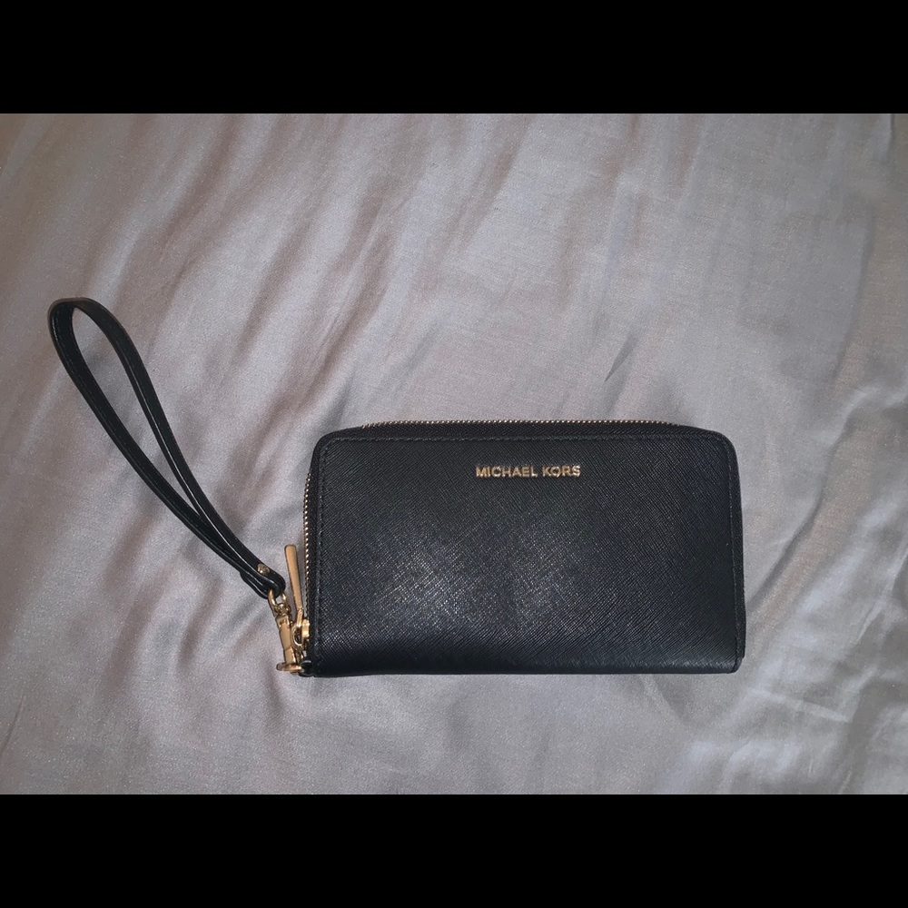 Michael Kors large wallet tech wristlet